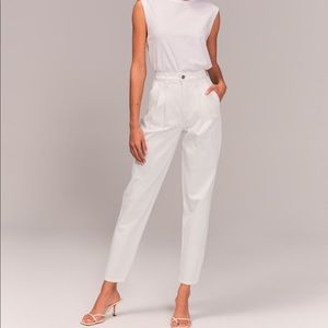 Abercrombie & Fitch 80s Mom Jeans